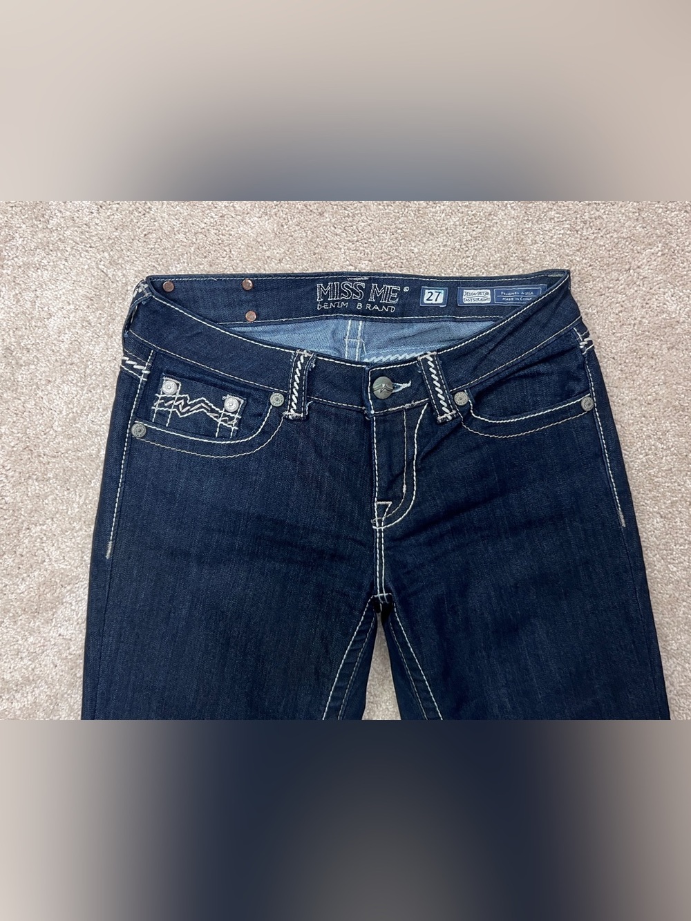 Miss Me Buckle Jeans Sz 27 Rhinestone Studs